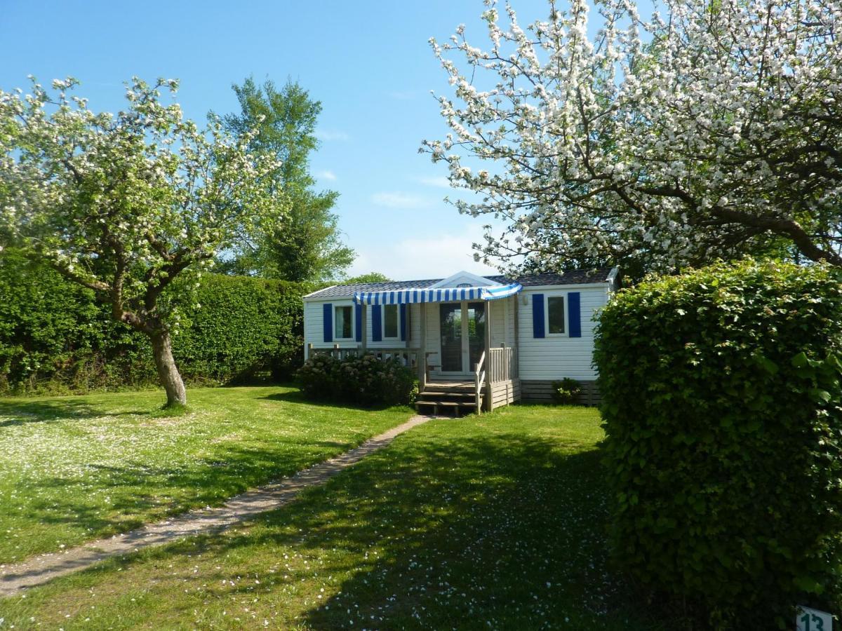 Camping Pommiers Des Trois Pays Licques Esterno foto