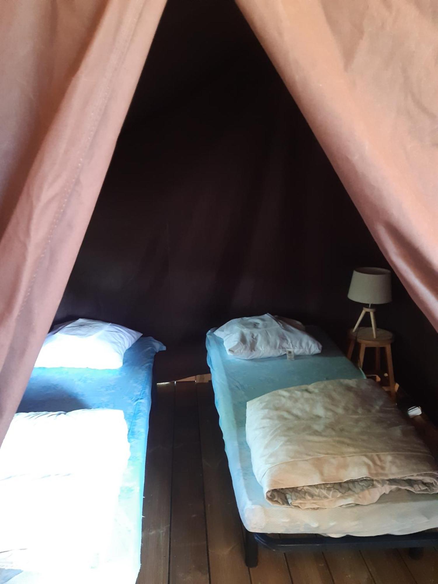 Camping Pommiers Des Trois Pays Licques Esterno foto