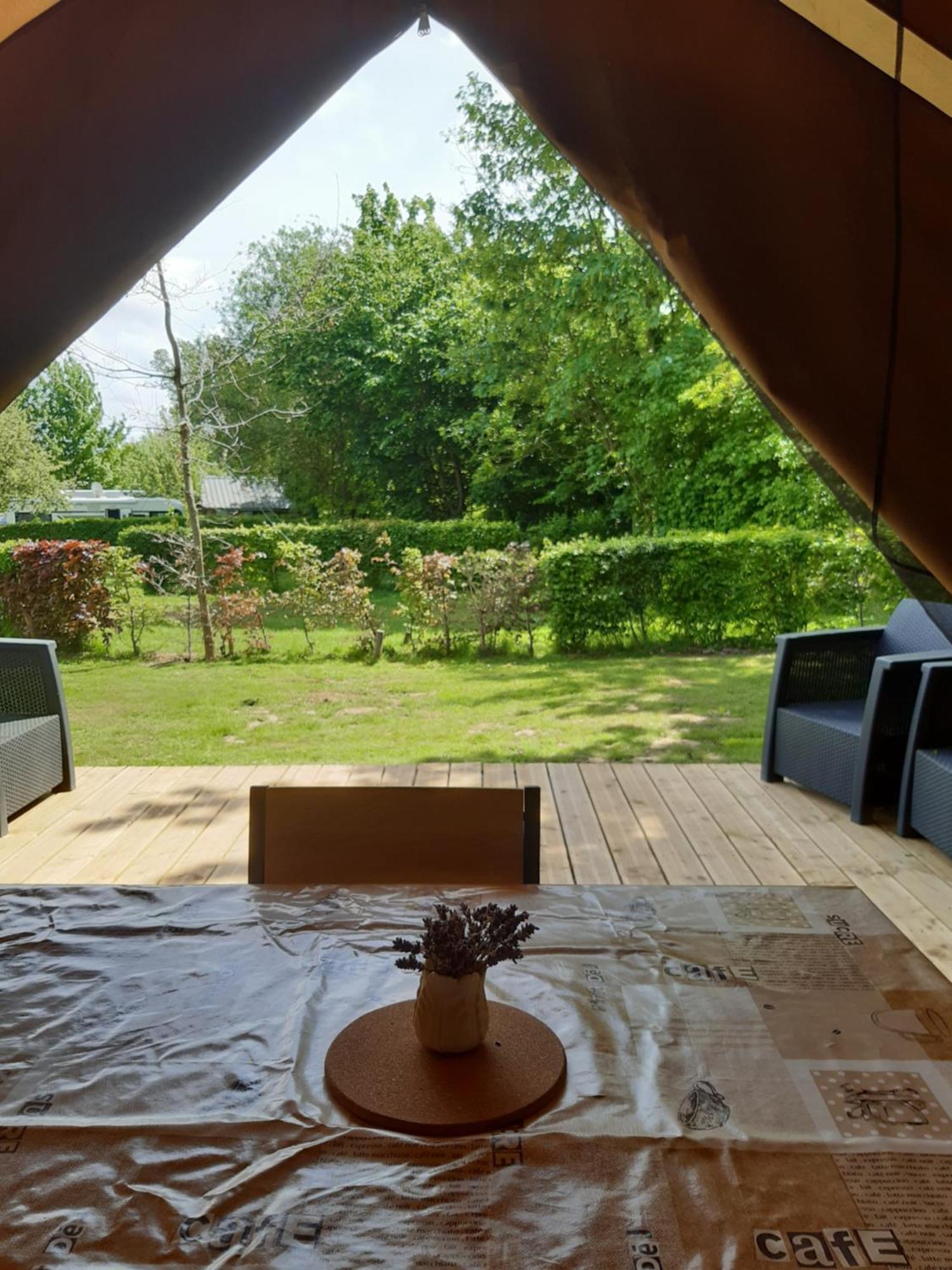Camping Pommiers Des Trois Pays Licques Esterno foto